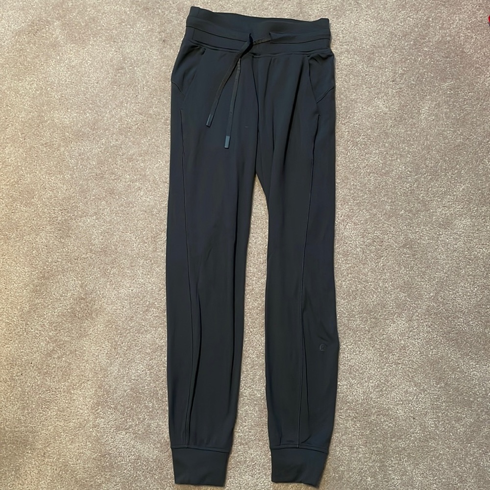 Lululemon grey joggers size 0
